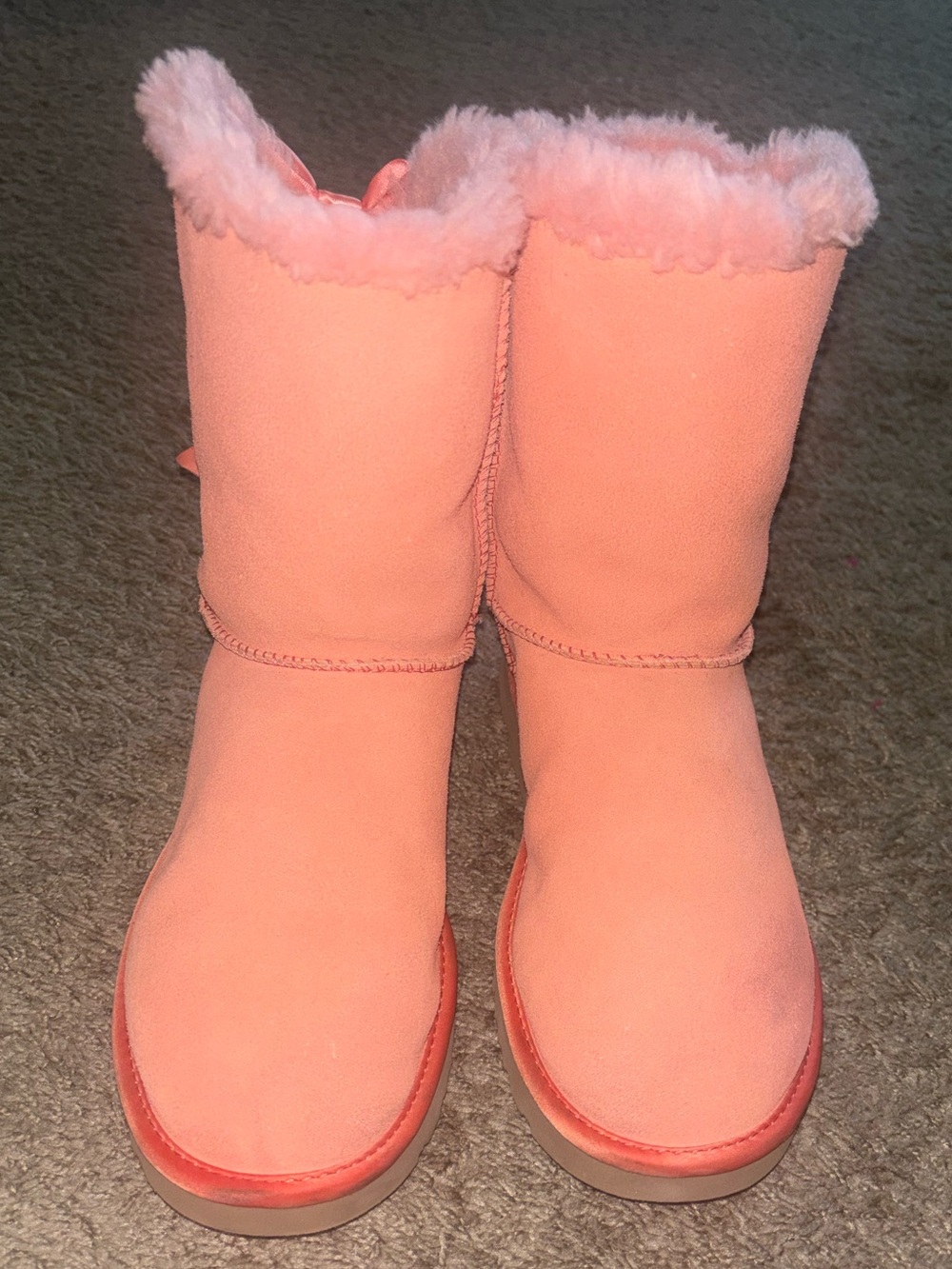 UGG Pink Bow Boots – Women’s Size 8